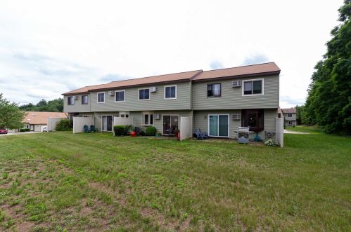 32 Tideview Dr, Dover NH  03820-4579 exterior