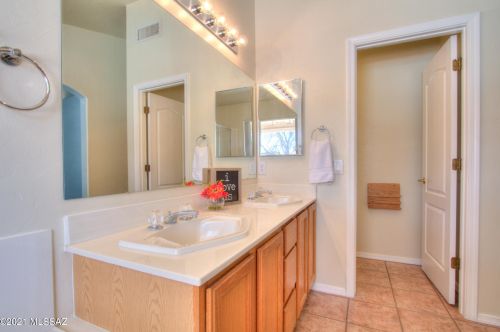 6891 Tombstone Way, Tucson AZ 85743-1058 exterior