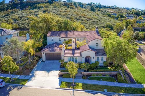 7432 Circulo Sequoia, Carlsbad CA 92009-8467 exterior