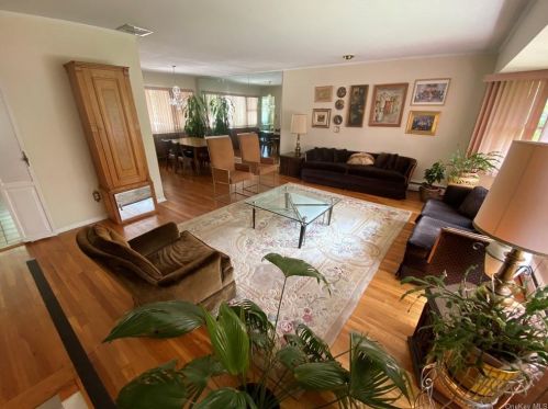 158 Finmor Dr, White Plains, NY 10607-2406