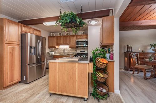 616 Q St, Rio Linda CA  95673-1427 exterior