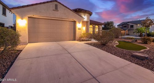 1571 Flamingo Dr, Chandler, AZ 85286-5119
