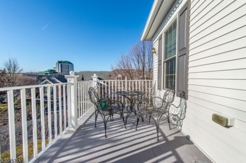 24 Silicon Dr, West Paterson NJ  07424-4225 exterior