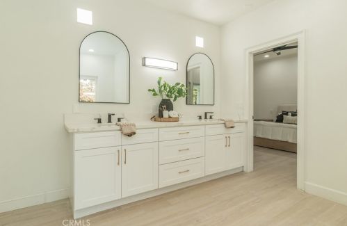 2342 Warner Ave, Fresno CA  93710-4532 exterior