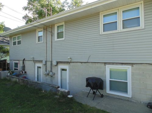 2055 Un St, Gary IN  46405-2453 exterior