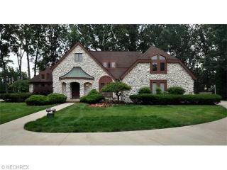 2404 Georgia Dr, Cleveland, OH 44145-5808