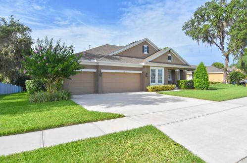1328 Lake Baton Dr, Deltona, FL 32725-4731