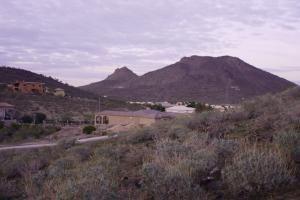 6161 Alameda Rd, Glendale AZ  85310-3525 exterior