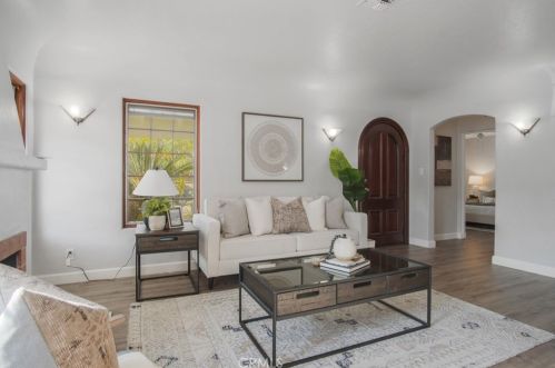 4264 Pepperwood Ave, Long Beach CA  90808-1534 exterior