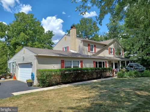 2129 Hemlock Rd, Norristown, PA 19403-3129