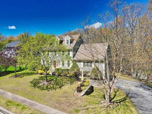 91 Jennifer Dr, Holden, MA 01520-1085