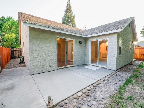 1162 Whitewood Way, Chico CA  95973-1002 exterior