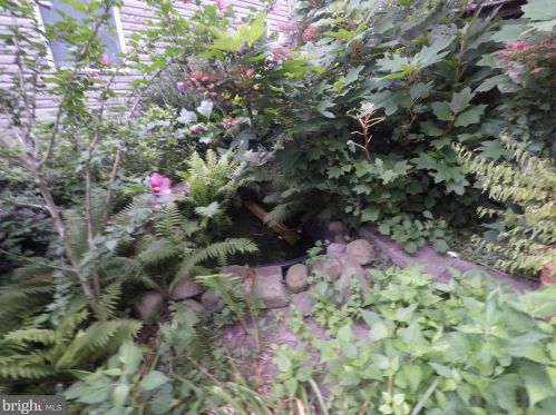 2 Presidential Dr, Berlin Boro NJ  08009-1358 exterior