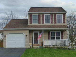 180 Twin Creeks Dr, Bordnersville, PA 17038-8319