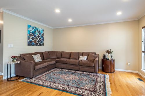 55 Villas Cir, Huntington Station NY  11747-3059 exterior