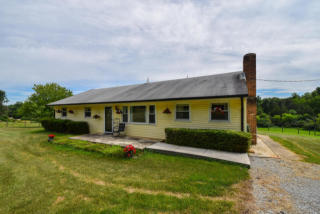 3298 Stewartsville Rd, Scruggs, VA 24121-4634