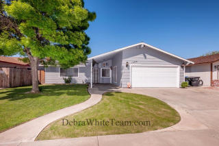1780 Harding Ave, Hanford, CA 93230-2239