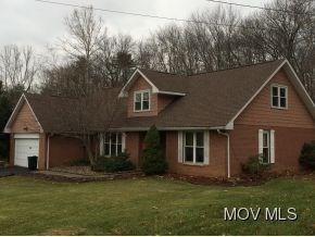 1282 Lakewood Cir, New England, WV 26181-8008