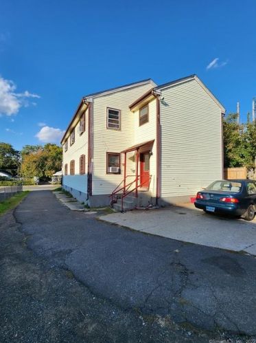 53 Daly Ave, New Britain, CT 06051-1210