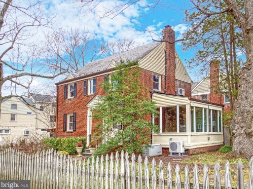 4401 Chesapeake St, Washington, DC 20016-4423