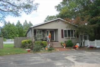 43 Vautrin Ave, Holtsville, NY 11742-1613