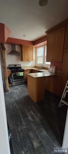 495 Marion St, Teaneck NJ  07666-6423 exterior