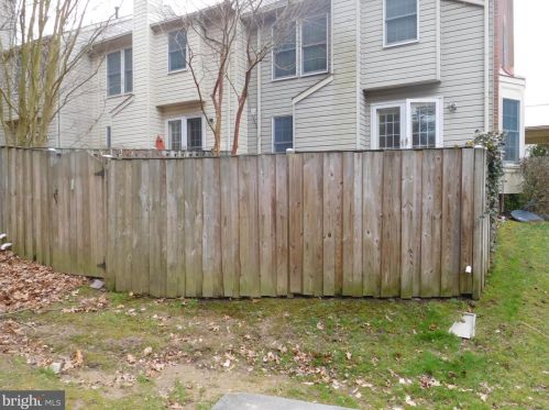 7549 Westmore Dr, Springfield VA  22150-4271 exterior