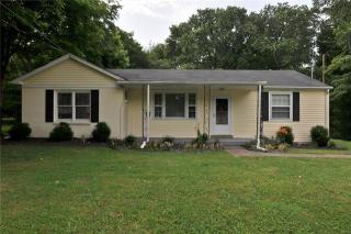 921 Drummond Dr, Nashville, TN 37211-2730