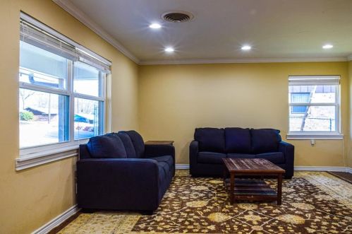 29 Circle Dr, Denison, TX 75021-7744
