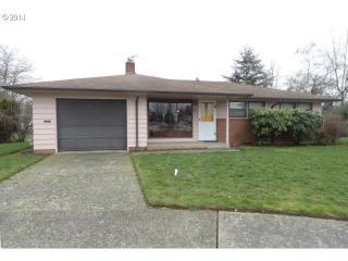 9934 Grant Ct, Portland, OR 97216-2644