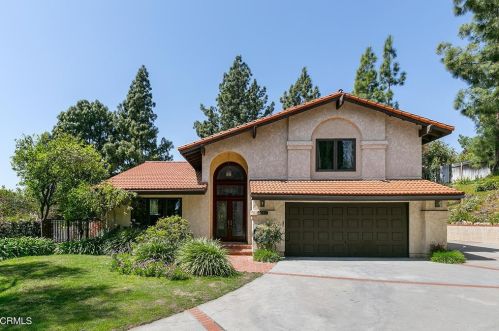 2763 Fierro Cir, Glendale, CA 91214-1460