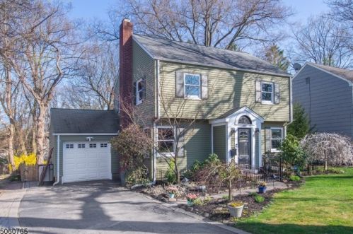 693 Grove St, Montclair, NJ 07043-2018