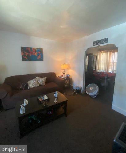 5868 Marshall St, Philadelphia PA  19120-1315 exterior