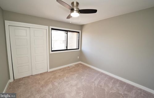 164 Canterbury Ct, East Windsor NJ 08520-5509 exterior