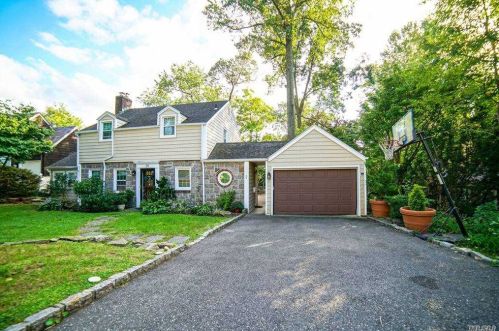25 Ascot Ridge Rd, Great Neck, NY 11021-2912