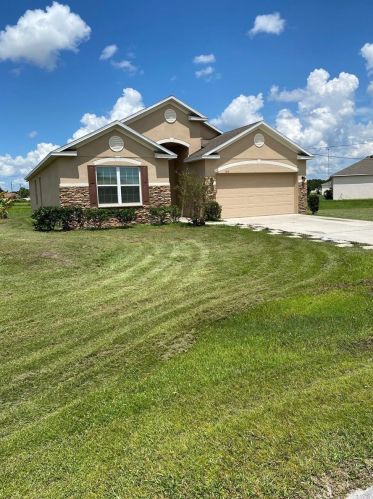 303 Columbo St, Winter Haven, FL 33880-5525