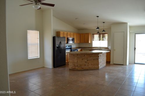 13849 Cottonwood St, Sun City AZ  85374-7006 exterior