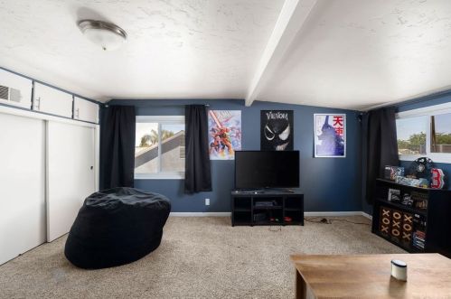 326 H St, Bakersfield CA 93304-7122 exterior