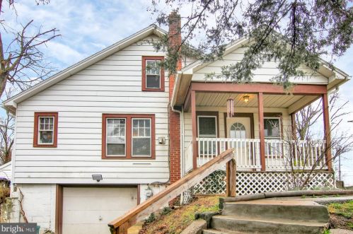 1932 New Bloomfield Rd, Paradise Park, PA 17068-8040