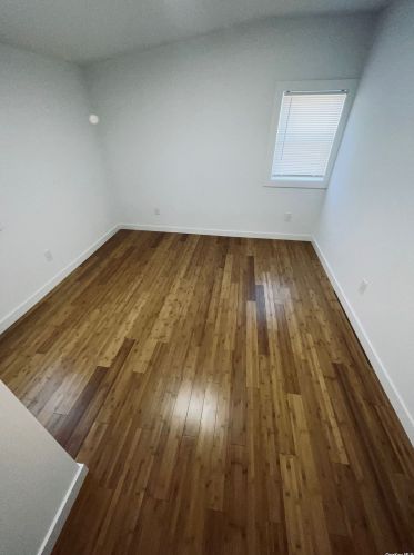 135 Westchester Ave, Babylon NY  11704-2827 exterior