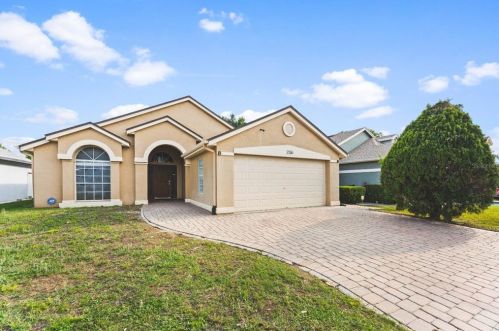 2136 Newt St, Orlando, FL 32837-7421