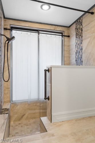 28425 Highgate Dr, Bonita Springs FL  34135-6832 exterior