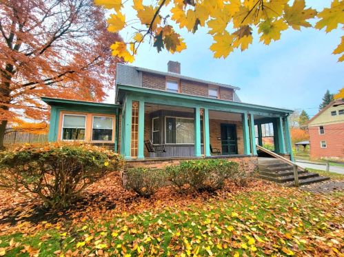 2919 Graham Blvd, Pittsburgh, PA 15235-1524