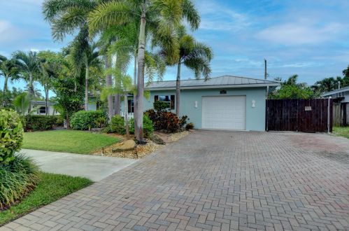 260 8th St, Boca Raton, FL 33432-2722