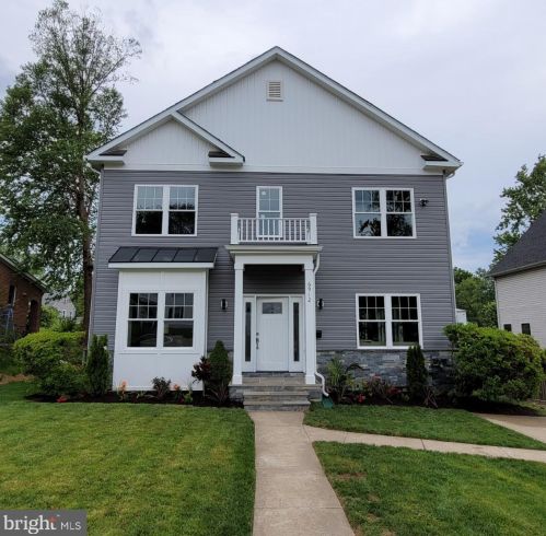 6912 Westlawn Dr, Falls Church VA  22042-2653 exterior