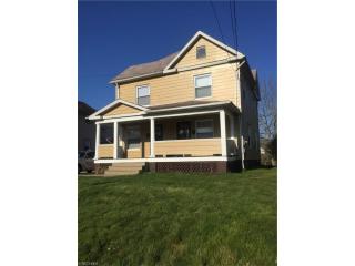 51 Prospect St, Struthers OH  44471-2074 exterior