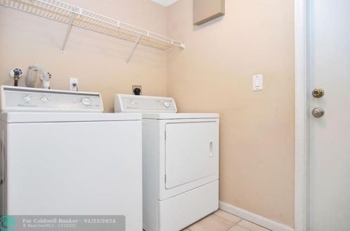 17398 20th Ct, Hollywood FL  33029-5541 exterior