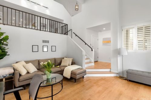 5 Lafayette Ct, Manhattan Beach, CA 90266-7212