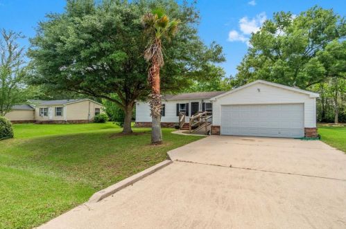 16338 Hill Country Ct, Conroe, TX 77302-5481
