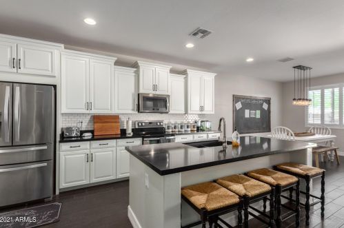 3948 Strawberry Dr, Gilbert AZ  85298-3703 exterior